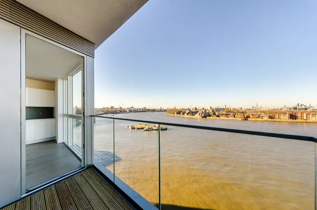 Photo 3 — Flat 42, Wyndham Apartments, 60 River Gardens Walk, London
