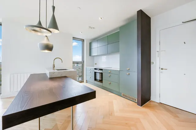 West Hampstead Square, NW6, photo 2