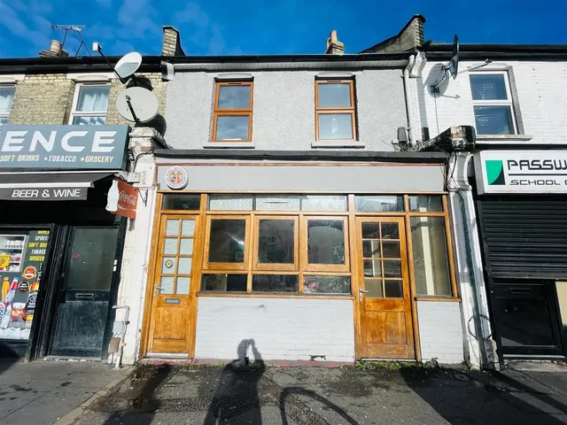 Forest Road, London, E17, photo 1