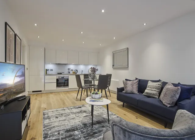Montrose Crescent, WEMBLEY, photo 1