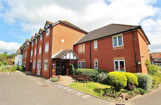 Findon Road, Findon Valley, BN14, photo 1