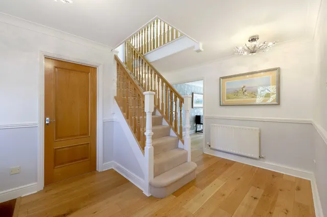 Bybend Close, Farnham Royal, SL2, photo 3