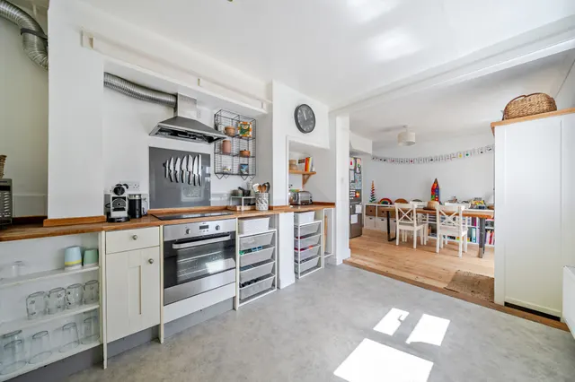 Photo 2 — High Park Road, Farnham, GU9