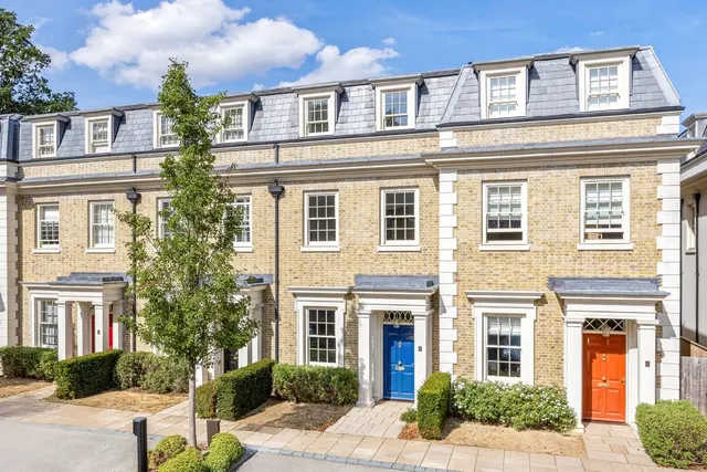 Fitzwalter Terrace at Magna Carta Park, Coopers Hill, TW20, photo 1