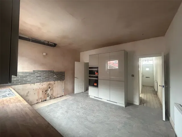 Photo 3 — Richmond Mount, Leeds, West Yorkshire, LS6