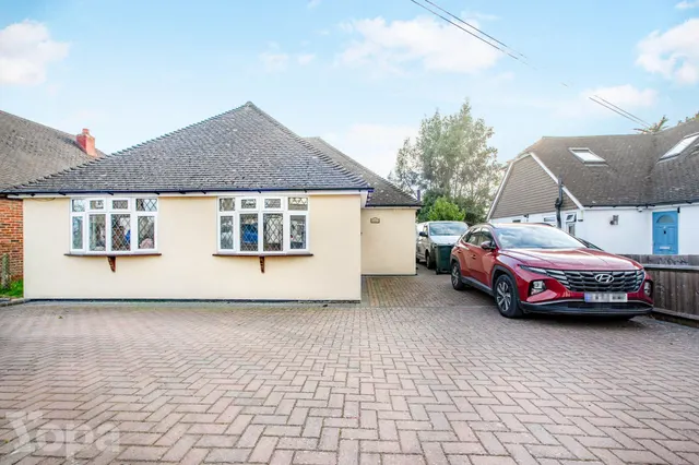 Mounts Road, Greenhithe, DA9, photo 1