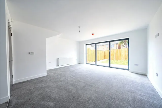Belle Vue Street, Batley, WF17, photo 3