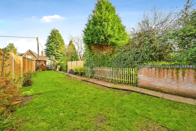 Photo 2 — Hall Drive, Doveridge, Ashbourne