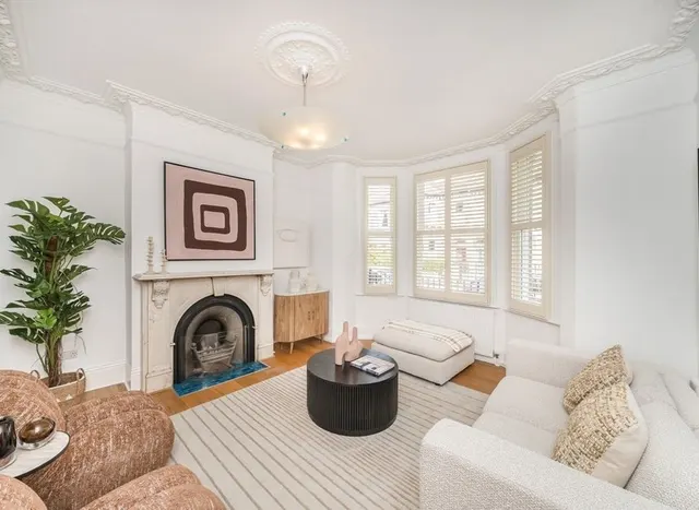 Photo 2 — Haldon Road, Putney, SW18