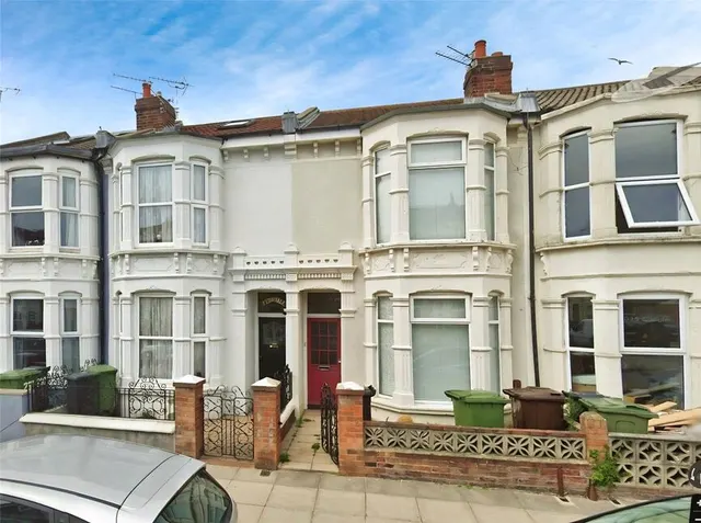 Chichester Road, Portsmouth, Hampshire, PO2, photo 1