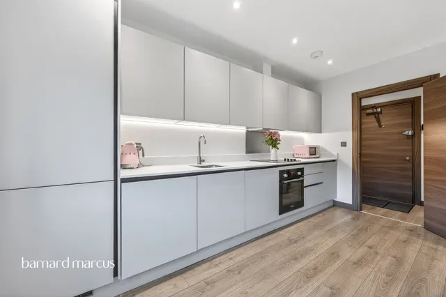 Croydon Road, Caterham, CR3, photo 3
