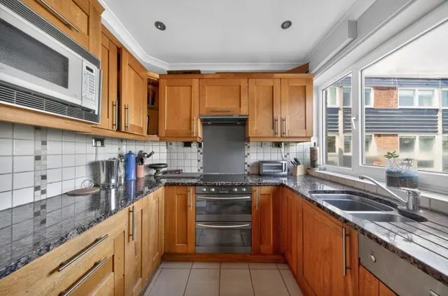 Highpoint, Weybridge, KT13, photo 3