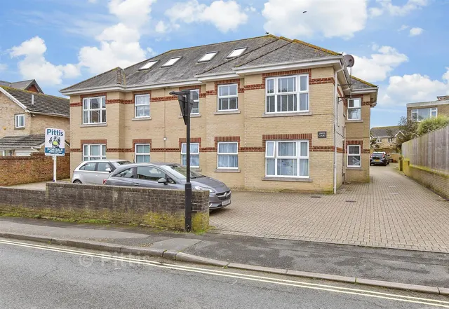 Leed Street, Sandown, PO36, photo 1