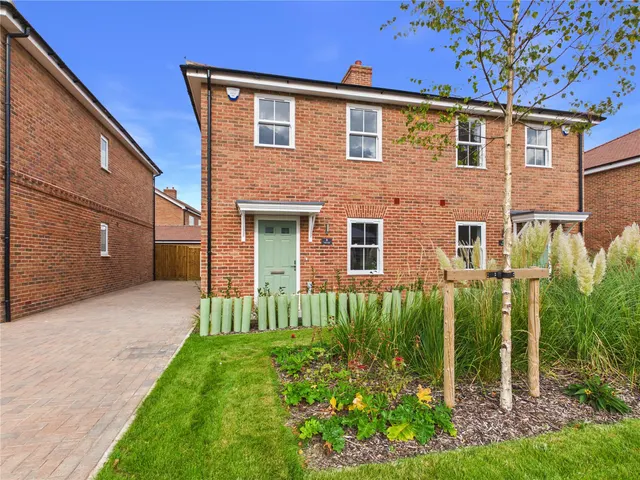 Maldon Road, Hatfield Peverel, CM3, photo 1