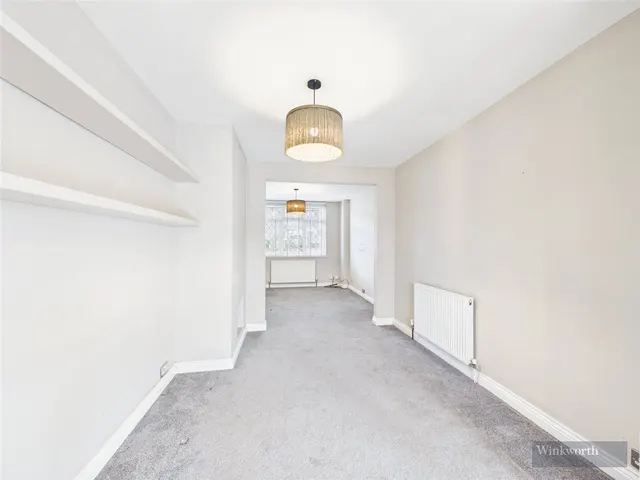 Photo 3 — Hazelbank, Surbiton, KT5