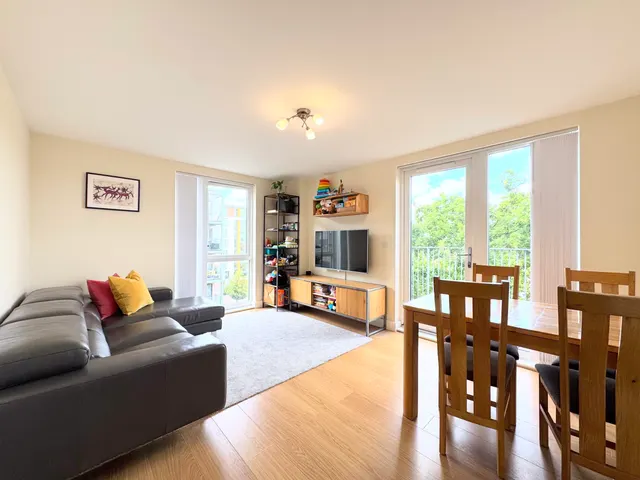 Charcot Road, Hitherwood Court, NW9, photo 1