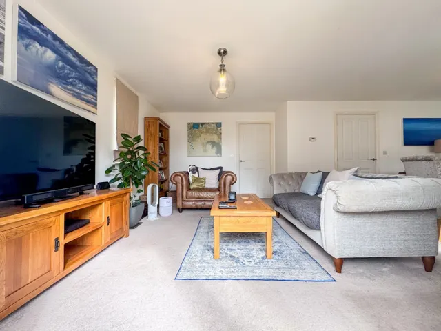 Eamoth Ground, Patchway, BS34, photo 1