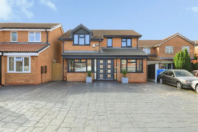 Kempsons Grove, Sedgemoor Park, WV14, photo 1