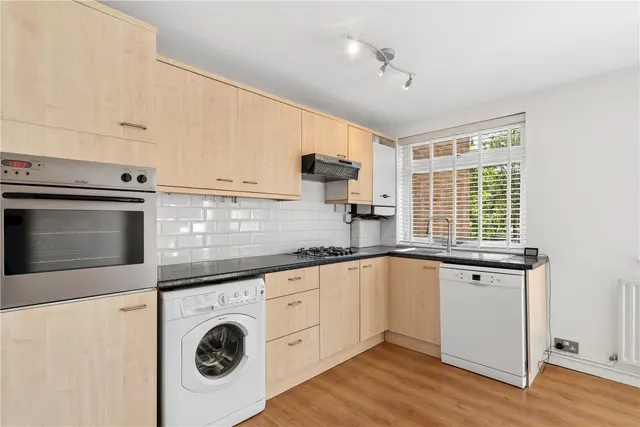 Harrowdene Gardens, Teddington, TW11, photo 3