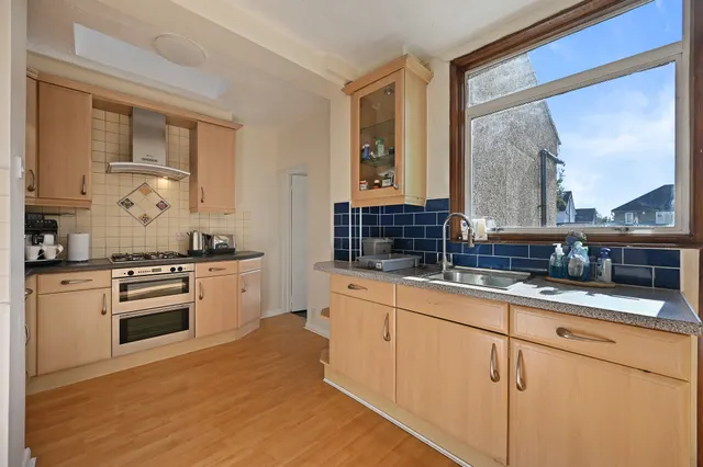 Church Drive, North Harrow, HA2, photo 2