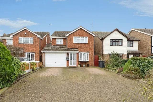 Ashingdon Road, Rochford, Essex, SS4, photo 1