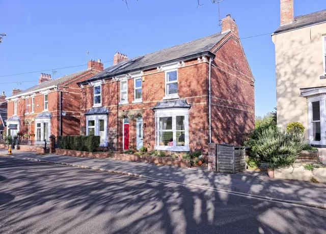 South Park, Lincoln, LN5, photo 1