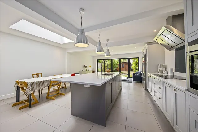 Atbara Road, Teddington, TW11, photo 2