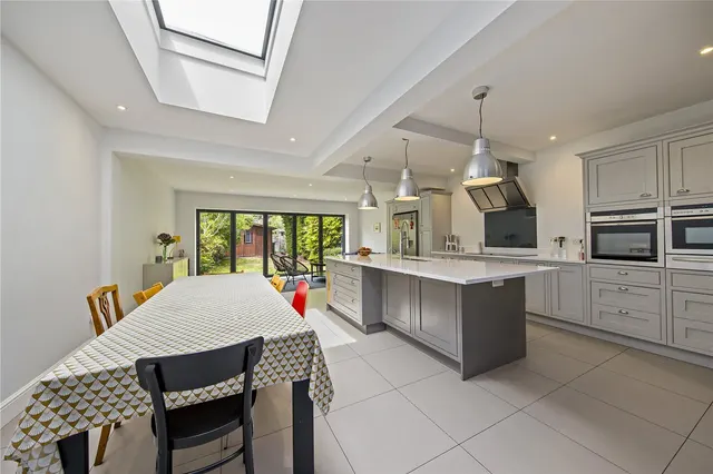 Atbara Road, Teddington, TW11, photo 3