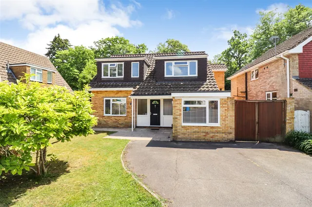Abbots Close, Fleet, Hampshire, GU51 3RF, photo 1