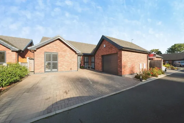 Brookside, Clipstone Village, NG21, photo 1