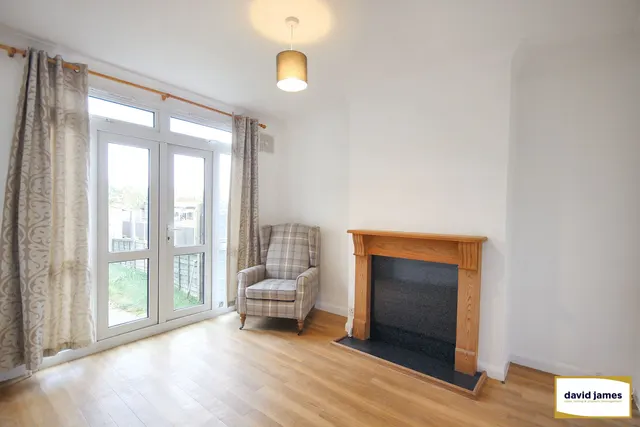 Photo 2 — Shepperton Road, Petts Wood