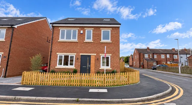 Gibson Lane, Kippax, LS25, photo 1