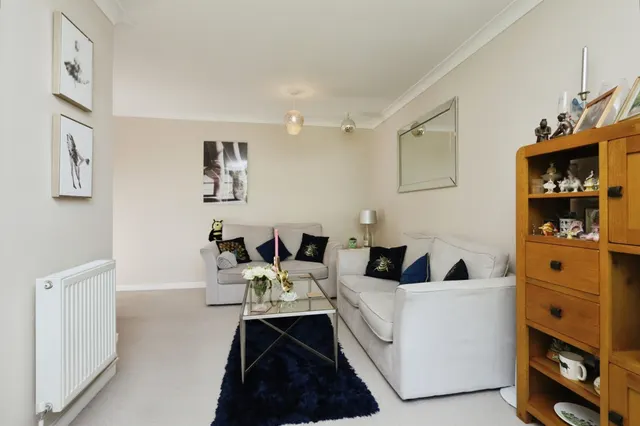 Photo 2 — Woodcroft Drive, Eastbourne