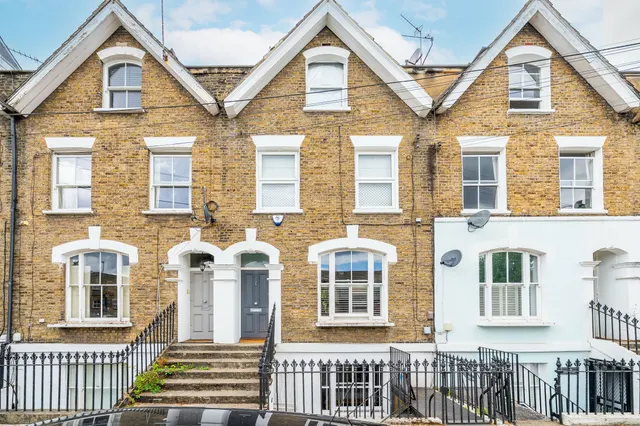 Auckland Road, London, SW11, photo 1
