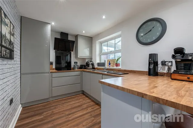 Photo 3 — Gateley Close, Winyates Green, Redditch, Worcestershire, B98 0QR