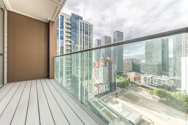 Photo 2 — Maine Tower, Canary Wharf, London