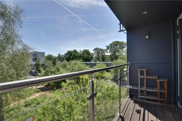 Photo 3 — Arlington Close, Hither Green, London, SE13