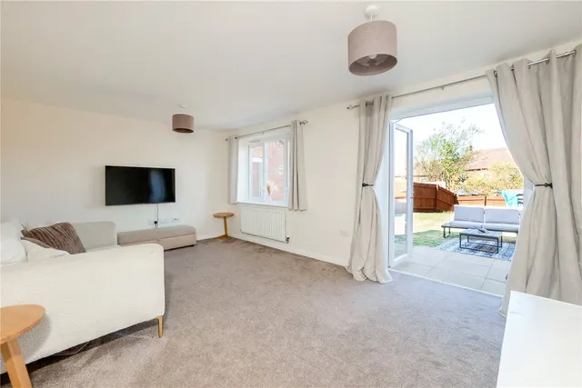 Photo 3 — Roebuck Road, Bishopton, Stratford-upon-Avon, Warwickshire, CV37