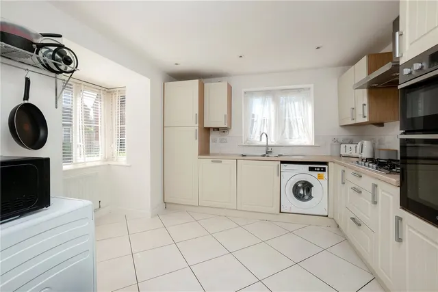 Photo 2 — Roebuck Road, Bishopton, Stratford-upon-Avon, Warwickshire, CV37