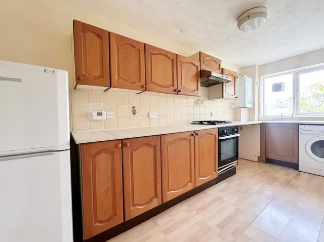 Photo 2 — Bembridge Court, Aldershot