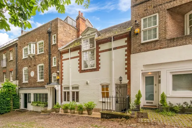 Perrins Walk, Hampstead Village, NW3, photo 1