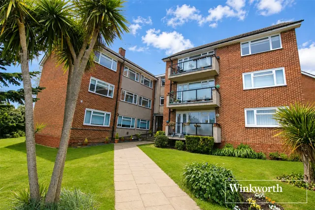 Knowl Park, Elstree, WD6, photo 1