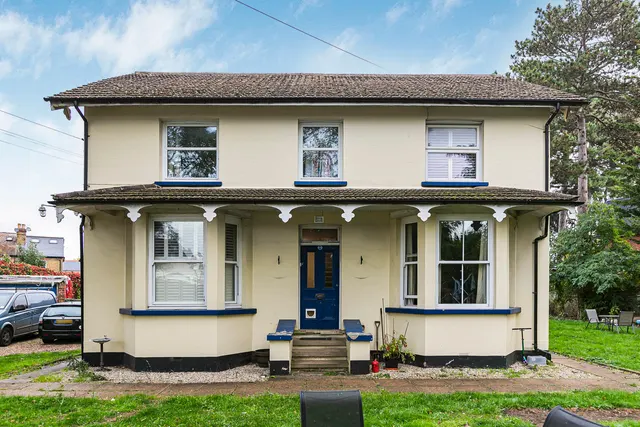 Wendover Road, Staines-upon-Thames, TW18, photo 1