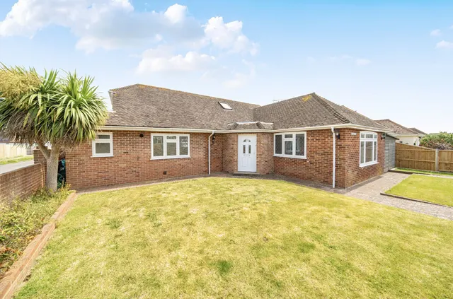 Southern Road, Selsey, PO20, photo 1