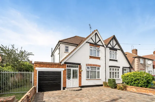 Refurbishment opportunity close to Northolt Park station, HA2, photo 1