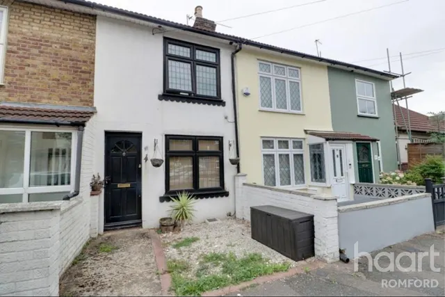 Richmond Road, Romford -, RM1, photo 1