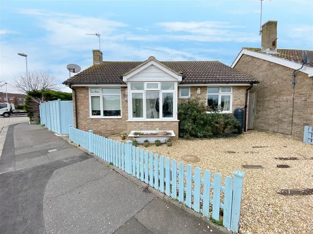 Newtimber Avenue, Goring-By-Sea, Worthing, photo 1