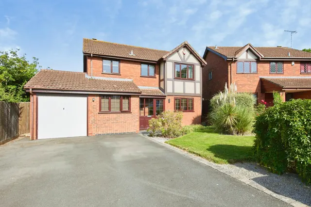 Wentworth Drive, Burton-on-trent, DE13, photo 1
