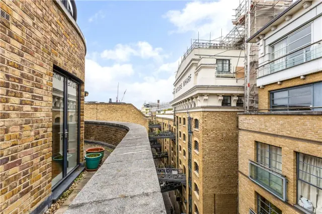 Curlew Street, London, SE1, photo 3