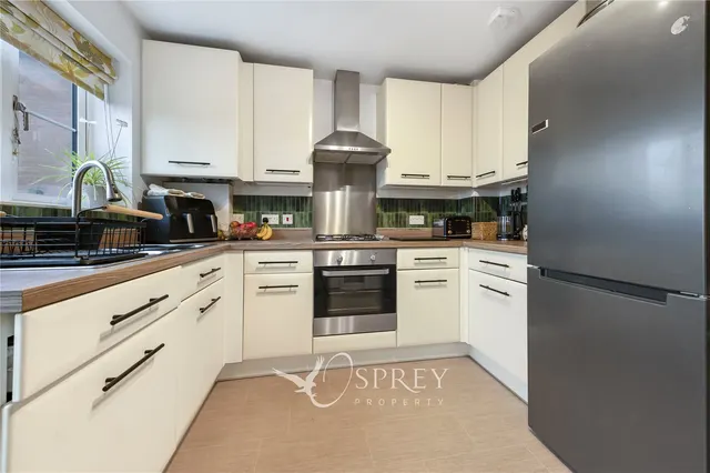 Dyrham Place, Oakham, LE15, photo 2